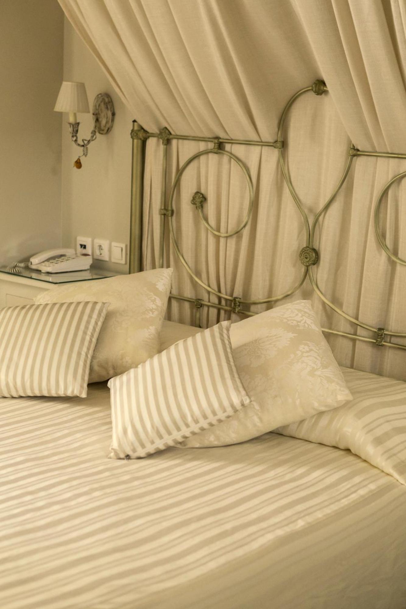 Angelica Traditional Boutique Hotel Hydra  Rum bild